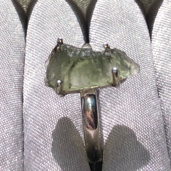 Sterling silver and genuine 👽🛸Moldavite 👽🛸free form ring size 8 - Picture 4 of 15